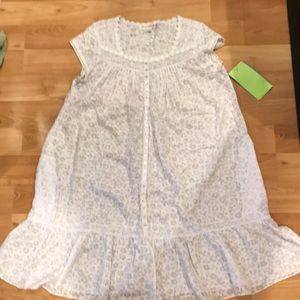 Feminine cotton nightgown with all the details